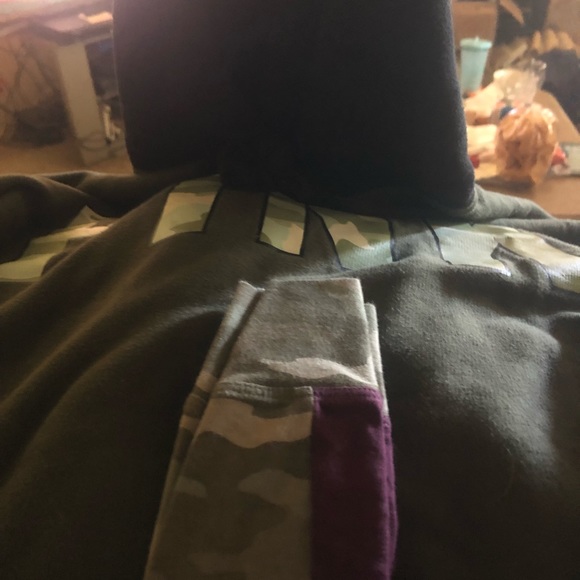 Pink camo - Picture 2 of 3